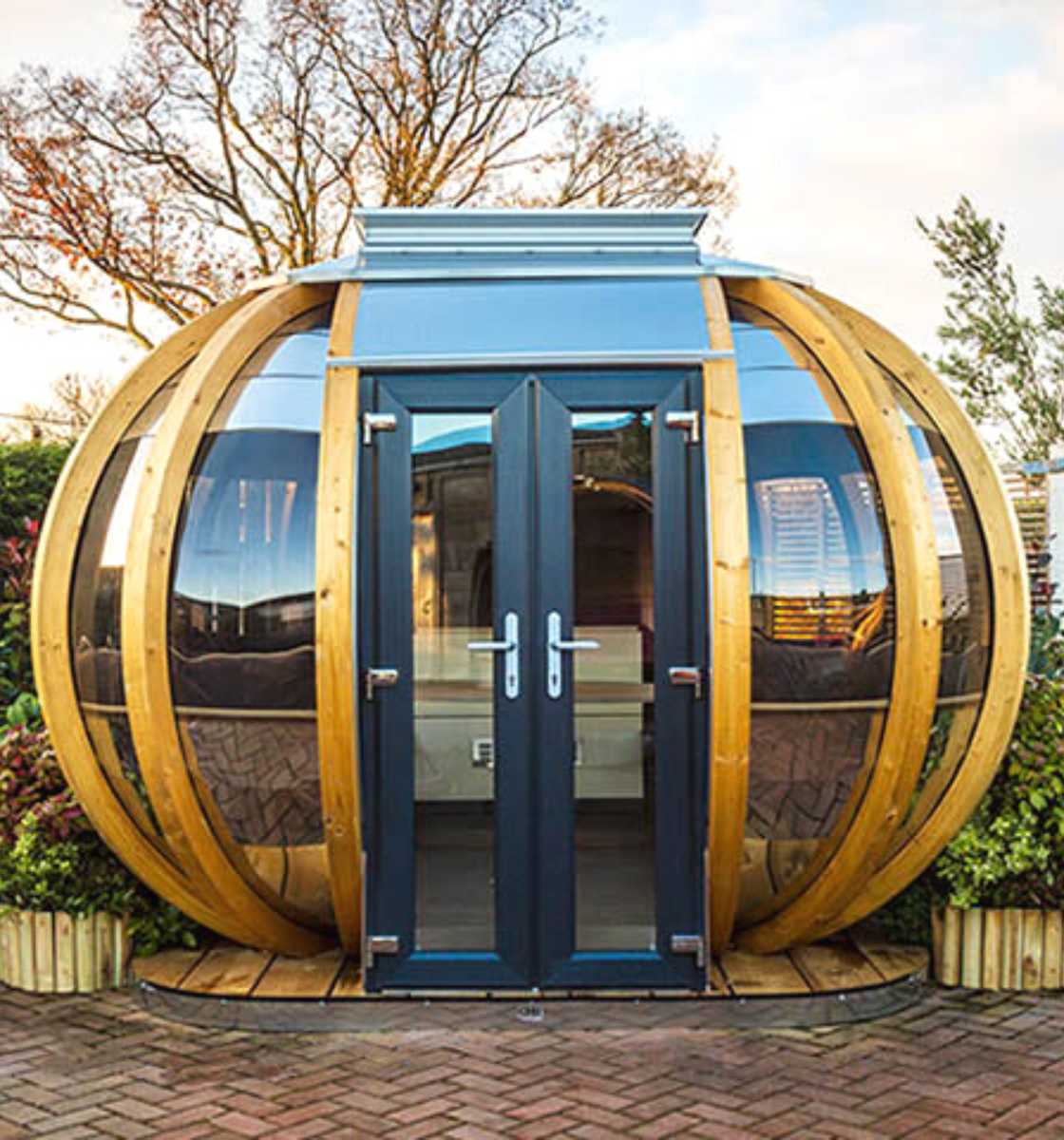 The Grande Deluxe Chic Garden Pod