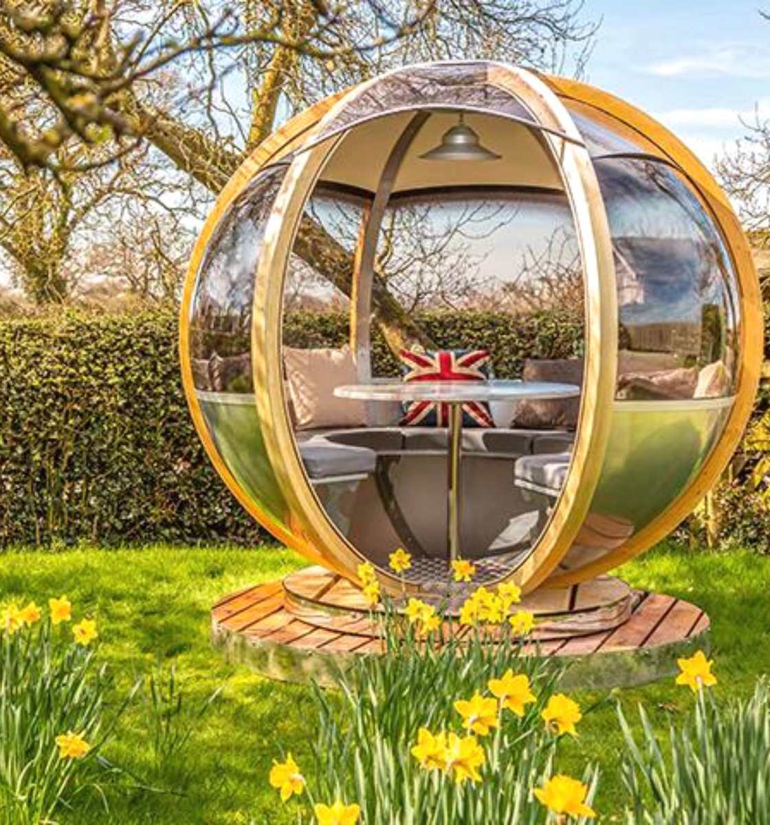 The Rotating Seater Garden Pod