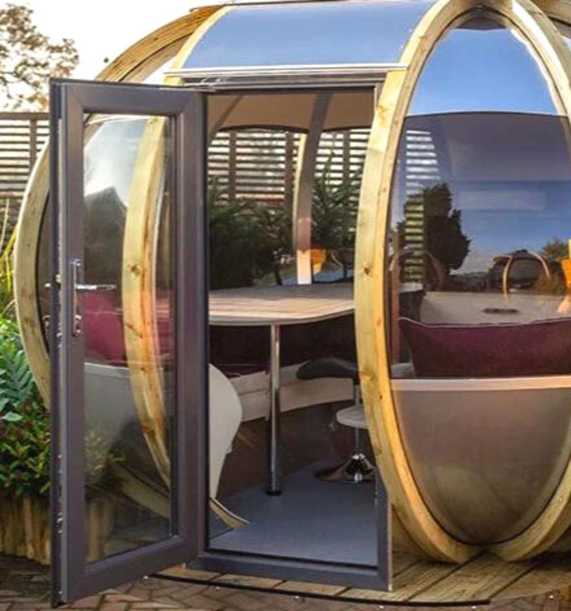 The Summerhouse Garden Pod